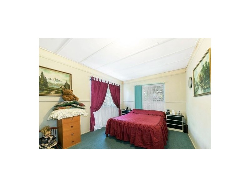 4 John Street, Caboolture South QLD 4510