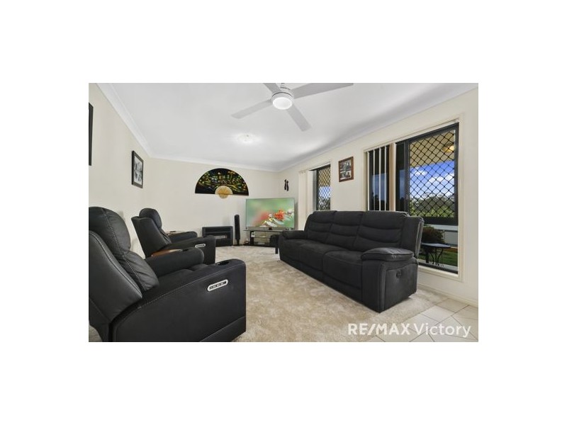 12 Crestridge Crescent, Morayfield QLD 4506