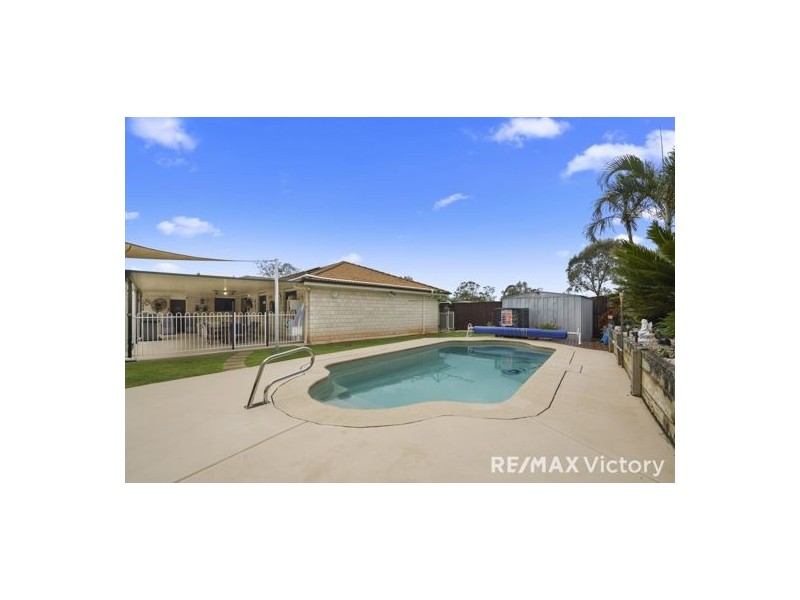 12 Crestridge Crescent, Morayfield QLD 4506