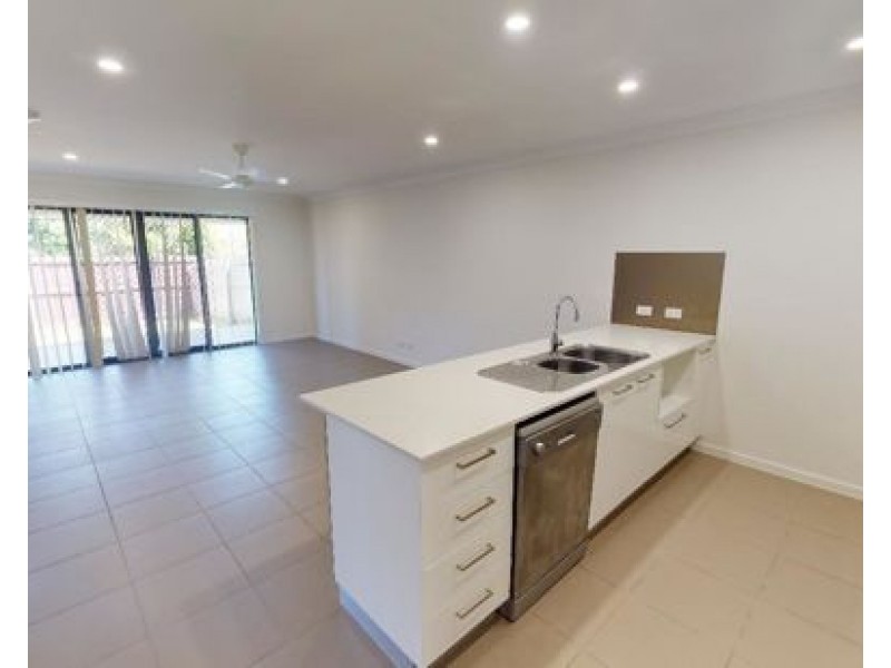 1/34 Berry Street, Caboolture South QLD 4510