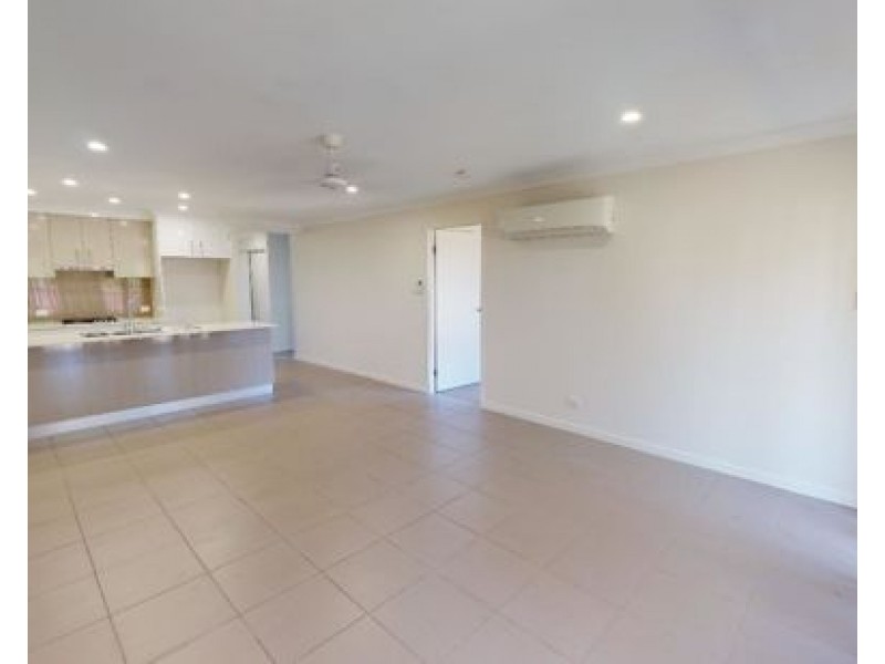 1/34 Berry Street, Caboolture South QLD 4510