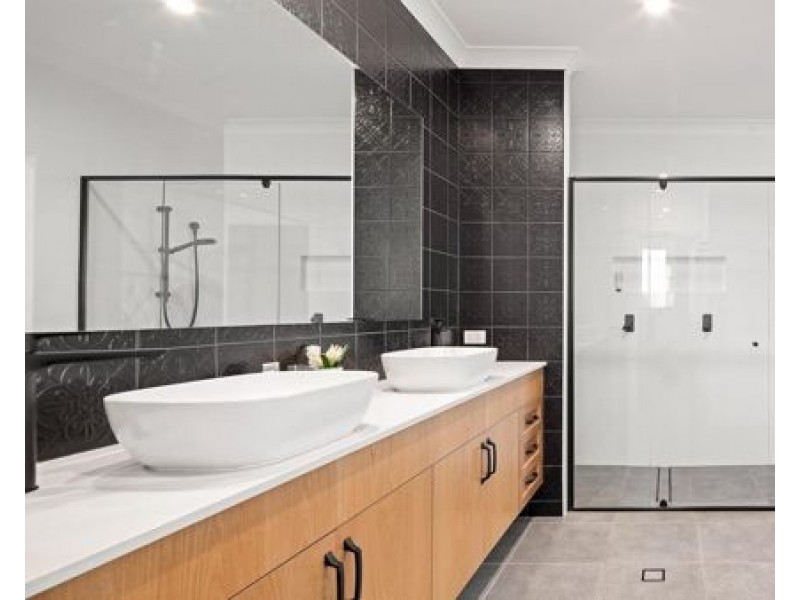 22 Thallon Close, Wamuran QLD 4512