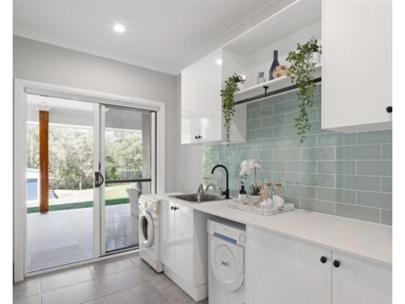 22 Thallon Close, Wamuran QLD 4512