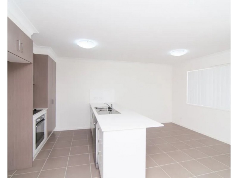 2/13 Thea Court, Morayfield QLD 4506