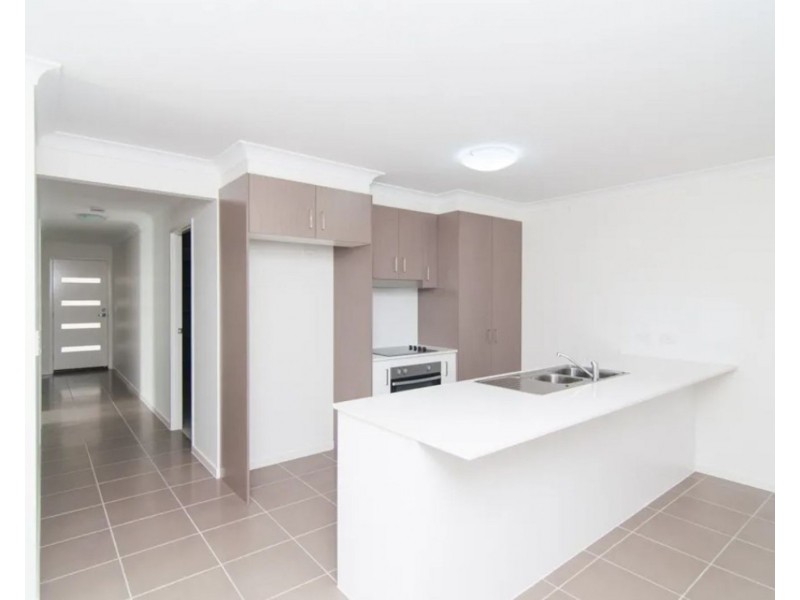 2/13 Thea Court, Morayfield QLD 4506