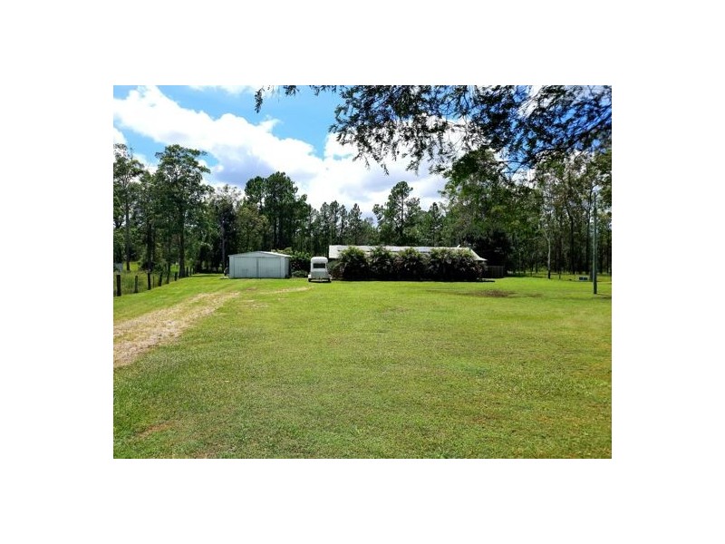 70 Kauri Ct, Woodford QLD 4514