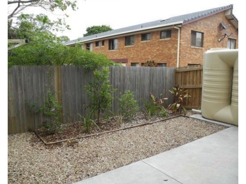 8/3 Charles Street, Caboolture QLD 4510