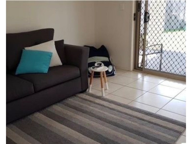 2 / 9 King John Drive, Caboolture QLD 4510