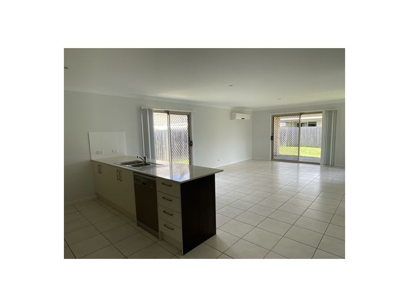 1 / 9 King John Drive, Caboolture QLD 4510