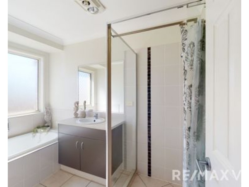 38 Renmark Crescent, Caboolture South QLD 4510