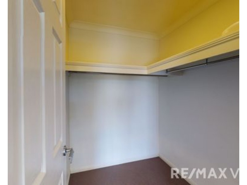 38 Renmark Crescent, Caboolture South QLD 4510