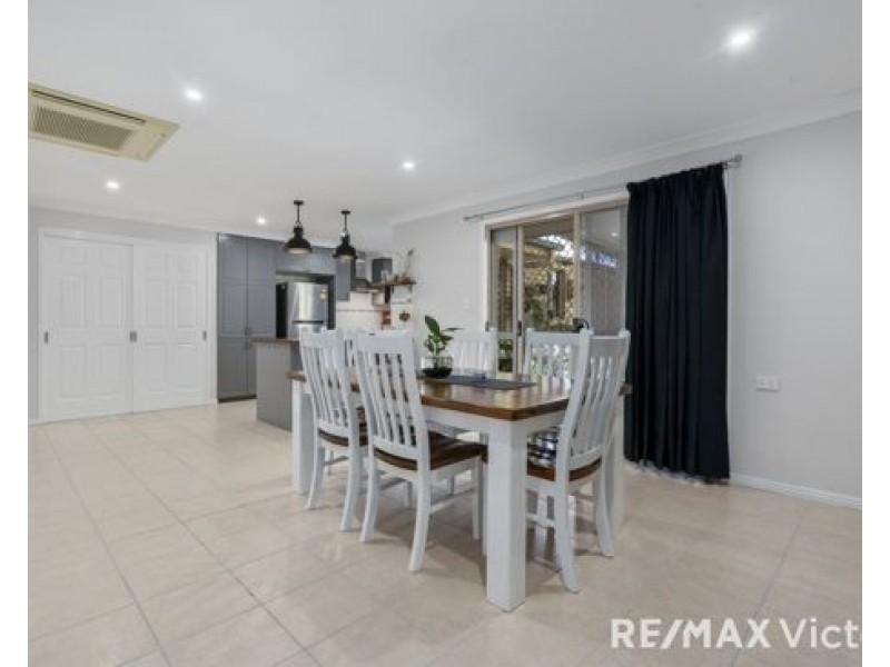 16 Sturt Street, Morayfield QLD 4506