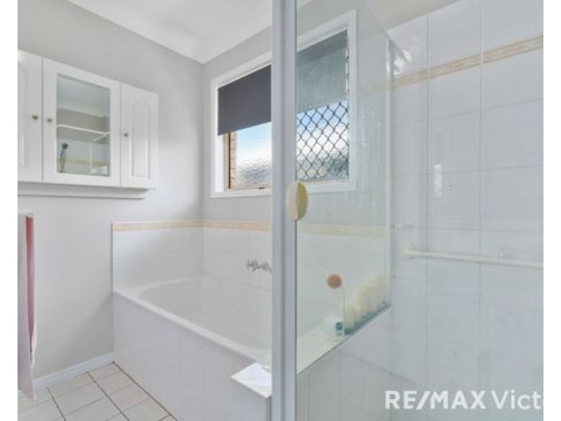 16 Sturt Street, Morayfield QLD 4506