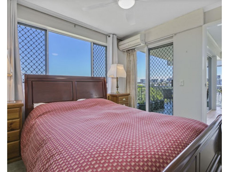 11/33 Burgess St, Kings Beach QLD 4551