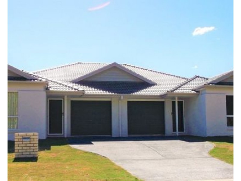 1 & 2/7 King John Drive, Caboolture QLD 4510