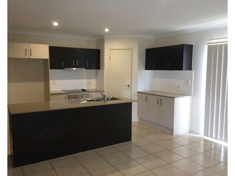 1 & 2/7 King John Drive, Caboolture QLD 4510