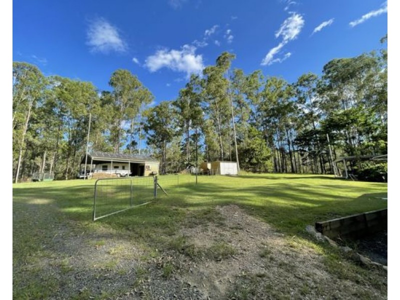 82 Collins Street, Moorina QLD 4506