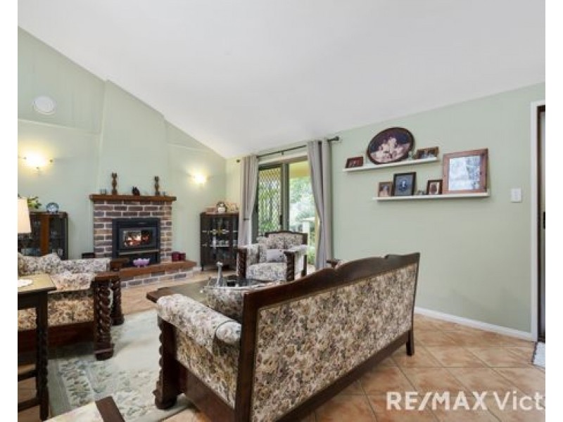 82 Collins Street, Moorina QLD 4506