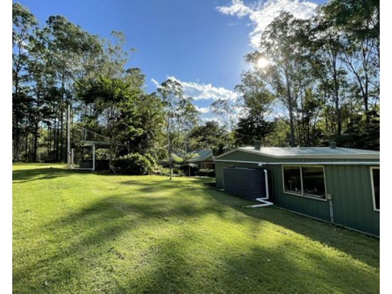 82 Collins Street, Moorina QLD 4506