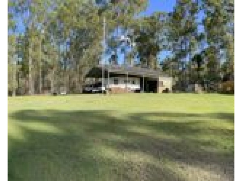 82 Collins Street, Moorina QLD 4506