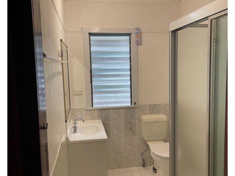 125 Hoskins Street, Sandgate QLD 4017