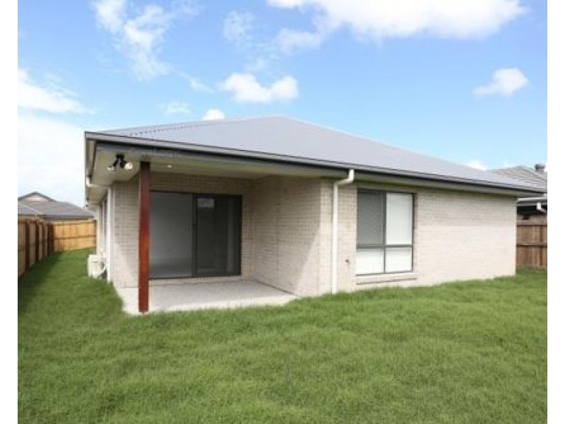 4 Rosewood Street, Caboolture South QLD 4510