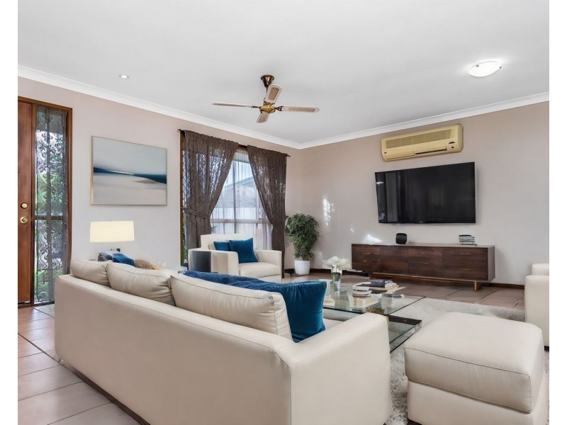 15 Cresta Court, Morayfield QLD 4506
