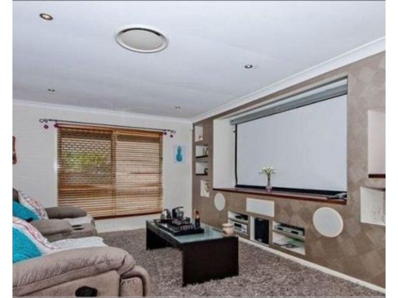 37 Cambridge Crescent, Fitzgibbon QLD 4018