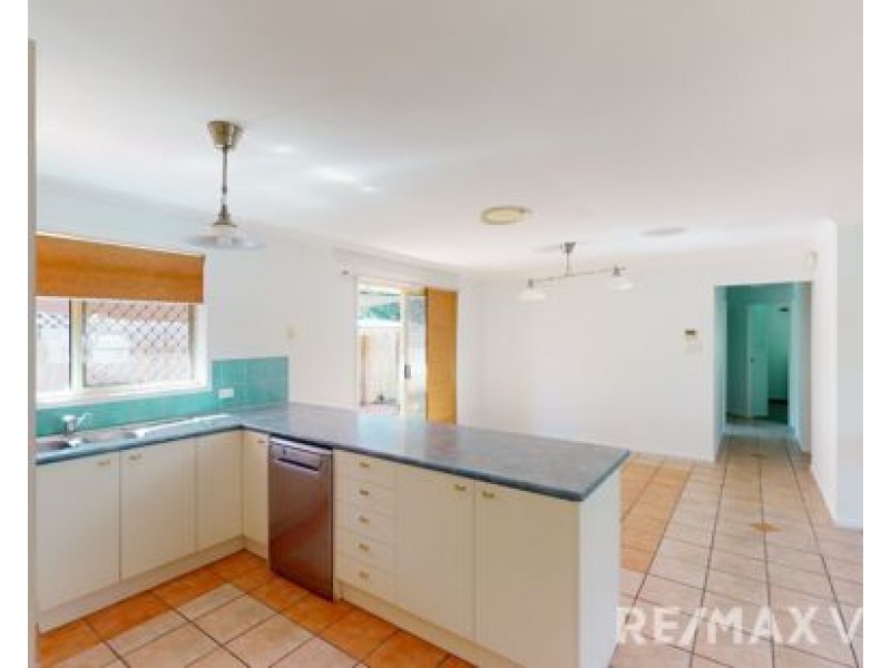 37 Cambridge Crescent, Fitzgibbon QLD 4018