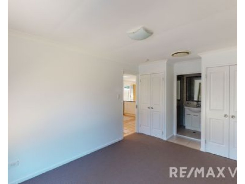 37 Cambridge Crescent, Fitzgibbon QLD 4018
