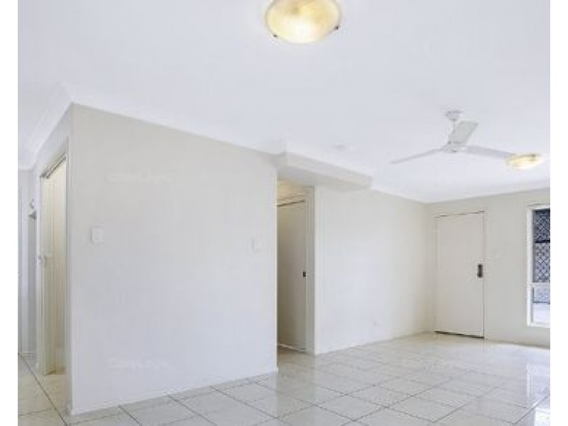 8/3 Charles Street, Caboolture QLD 4510