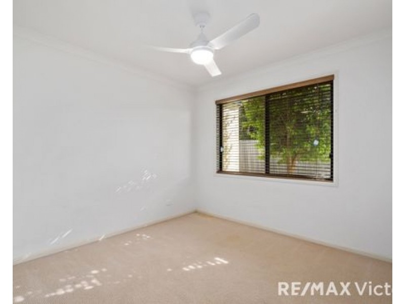 12 Avoca Esplanade, Sandstone Point QLD 4511