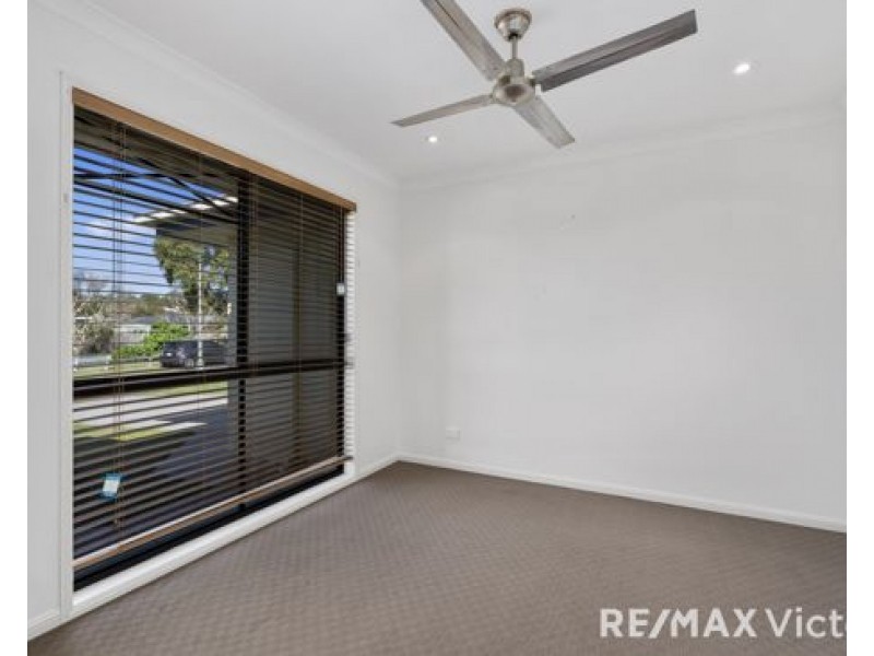 12 Avoca Esplanade, Sandstone Point QLD 4511