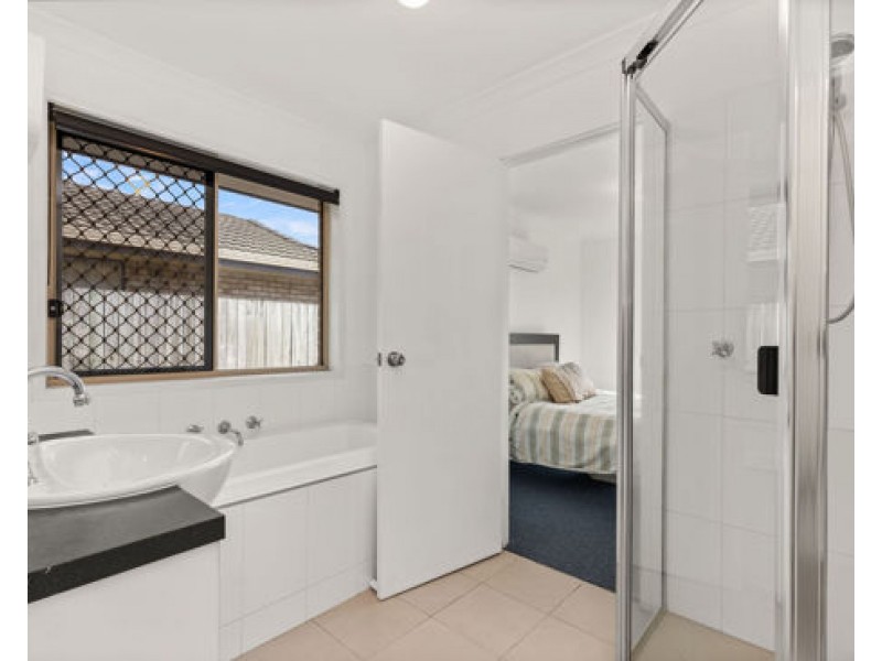 17 Peggy Road, Bellmere QLD 4510