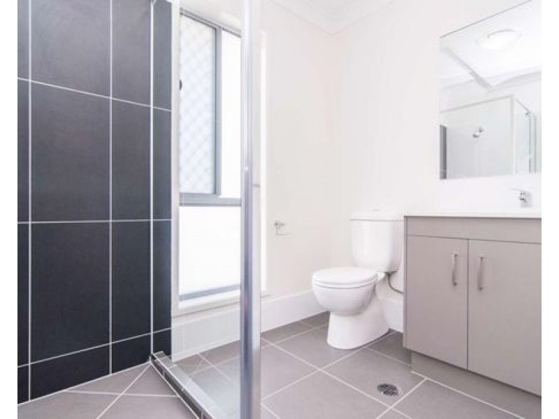 1 & 2/19 COOGERA COURT, Morayfield QLD 4506