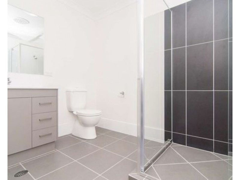 1 & 2/19 COOGERA COURT, Morayfield QLD 4506