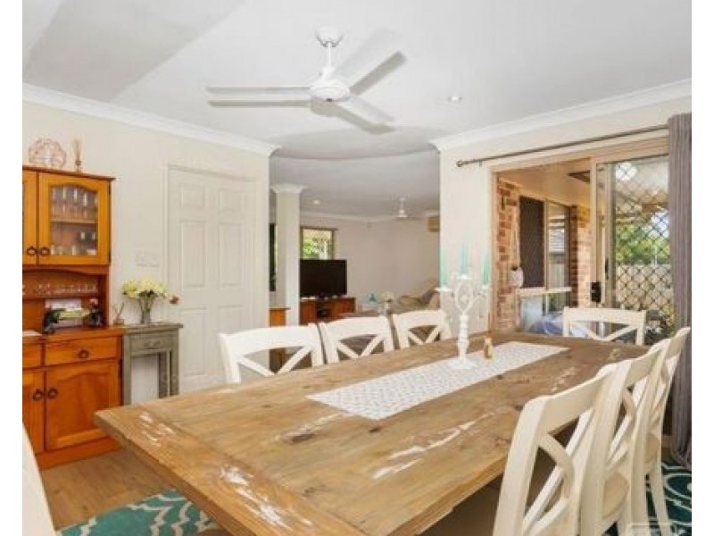 8 Hyde Court, Upper Caboolture QLD 4510