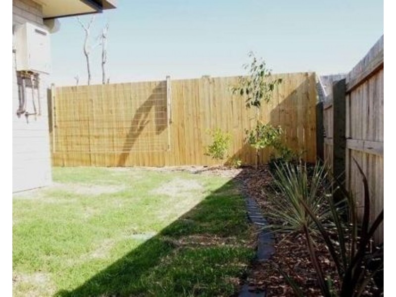 2/16 Lanita Chase, Morayfield QLD 4506