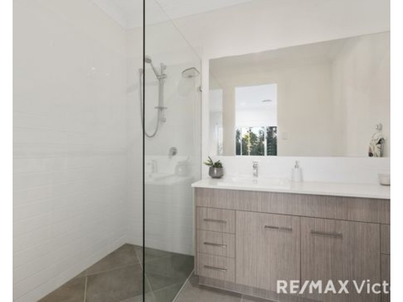 6 Peakview Drive, Caboolture QLD 4510