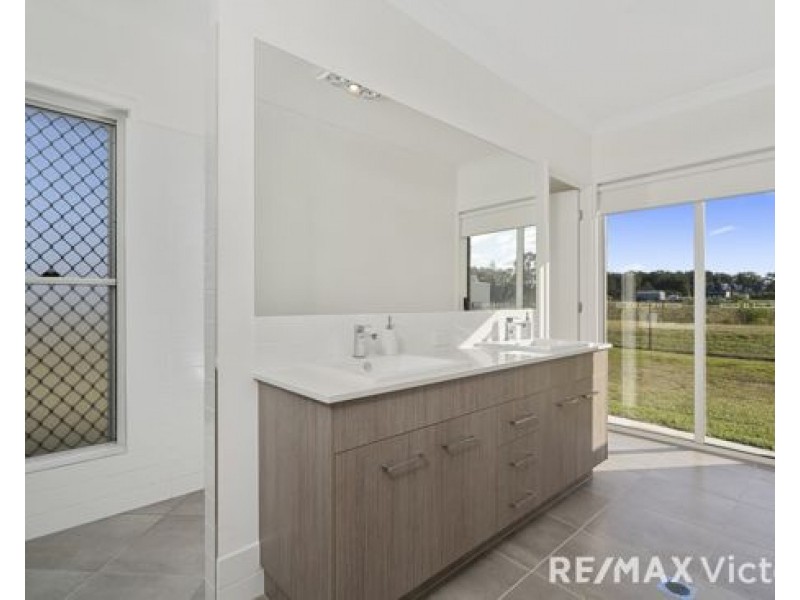 6 Peakview Drive, Caboolture QLD 4510
