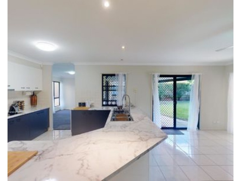 10 Penda Street, Morayfield QLD 4506