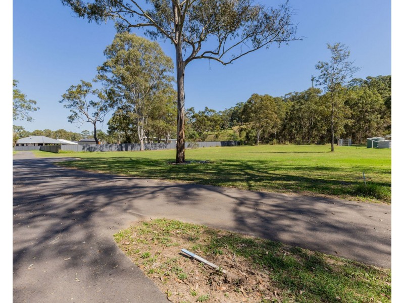 37 Hatchman Court, Elimbah QLD 4516