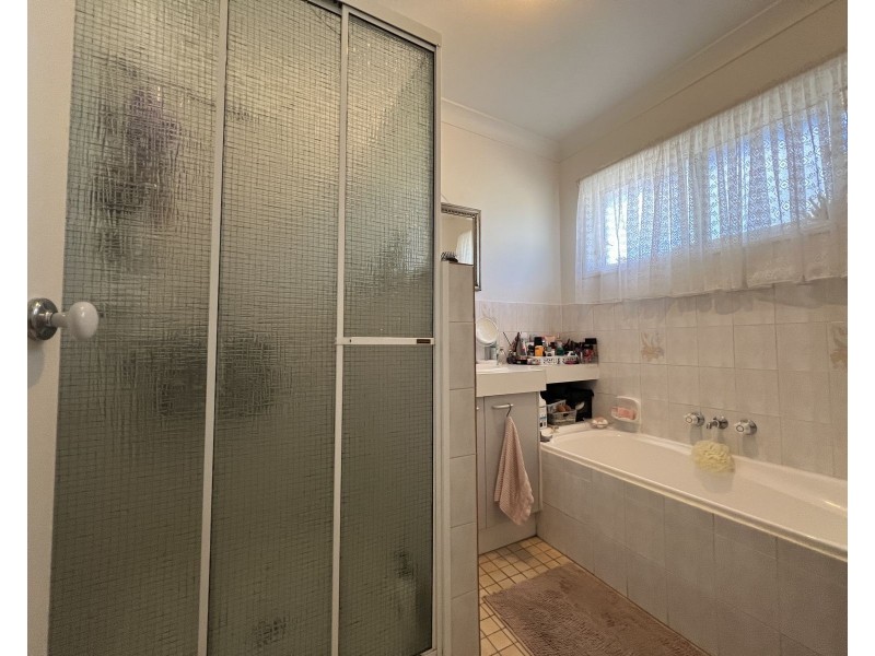 1/4 Lyndal Court, Morayfield QLD 4506