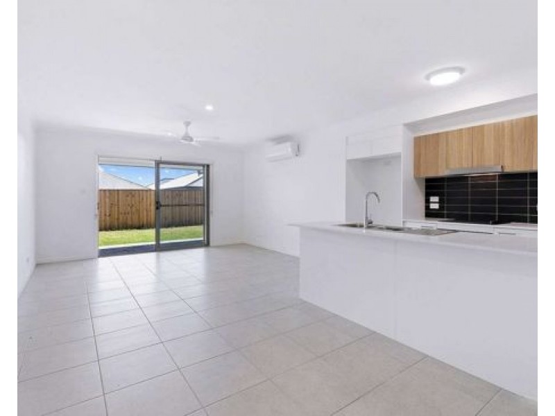 1 & 2/16 Proteus Street, Burpengary QLD 4505