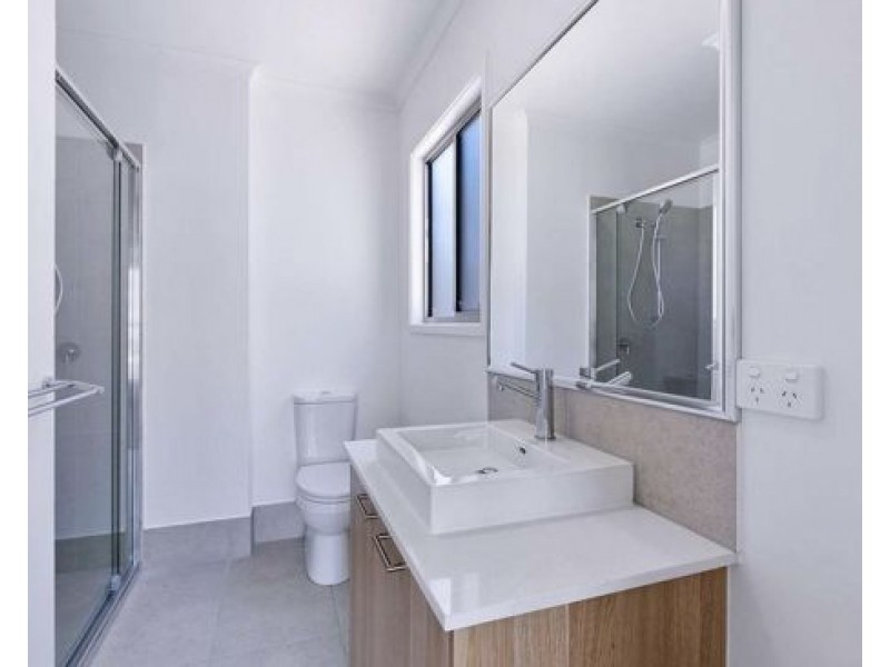 1 & 2/16 Proteus Street, Burpengary QLD 4505