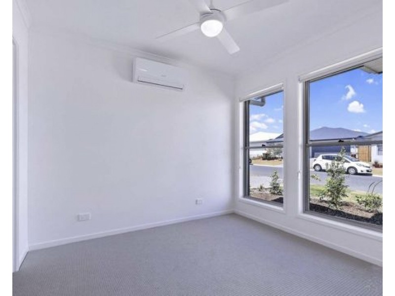 1 & 2/16 Proteus Street, Burpengary QLD 4505