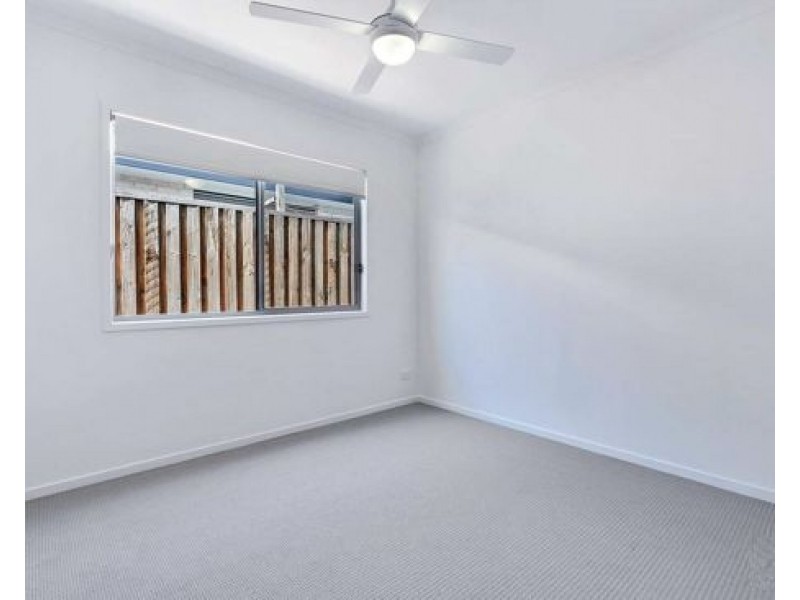 1 & 2/16 Proteus Street, Burpengary QLD 4505