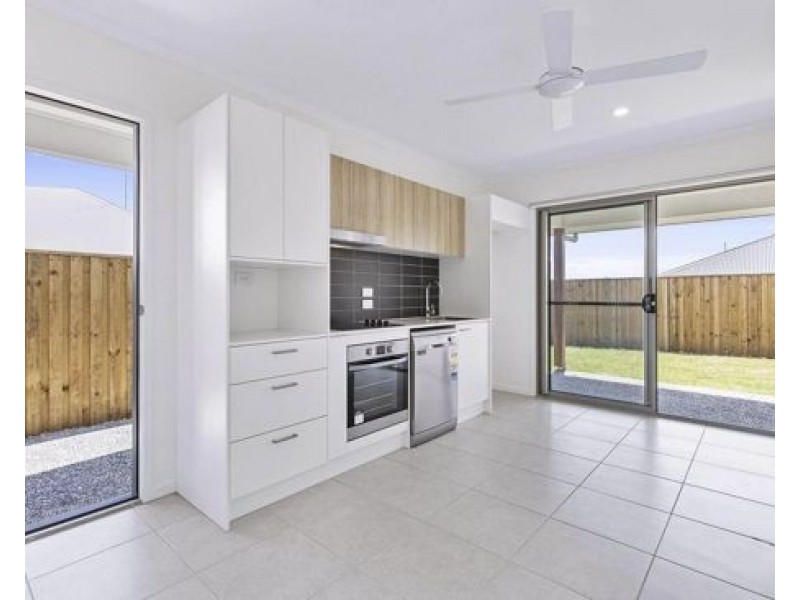 1 & 2/16 Proteus Street, Burpengary QLD 4505