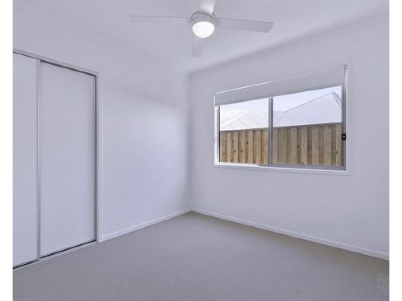 1 & 2/16 Proteus Street, Burpengary QLD 4505
