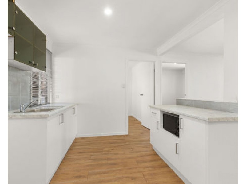 43 Patrick Street, Beachmere QLD 4510